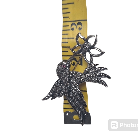 Vtg Avon SilverTone Purple Rhinestone Marcasite Hummingbird & Flower Brooch Pin - Picture 5 of 6